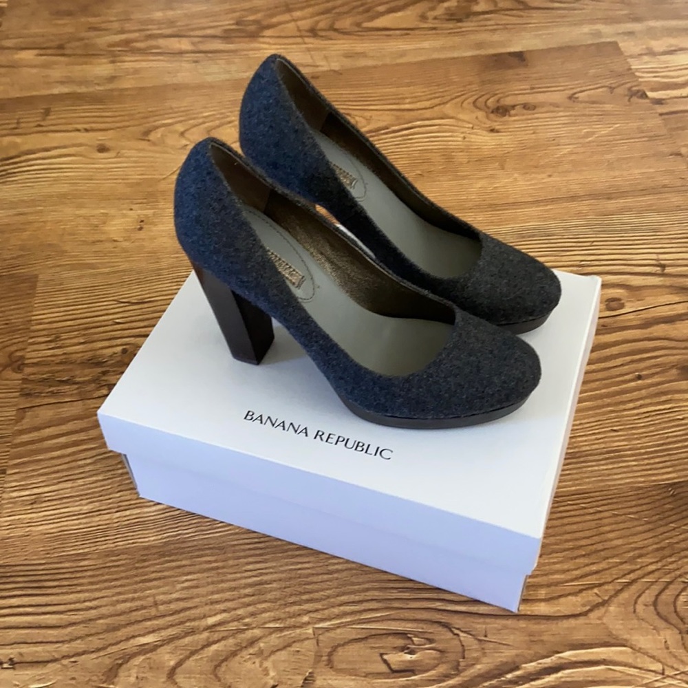 Banana Republic Wool Heels